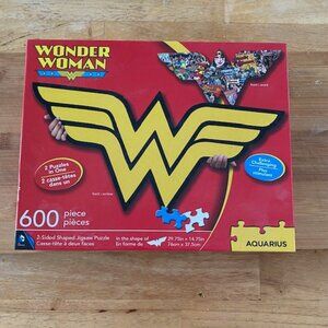 Wonder Woman Aquarius 2-Sided Jigsaw Puzzle, 600 Pieces